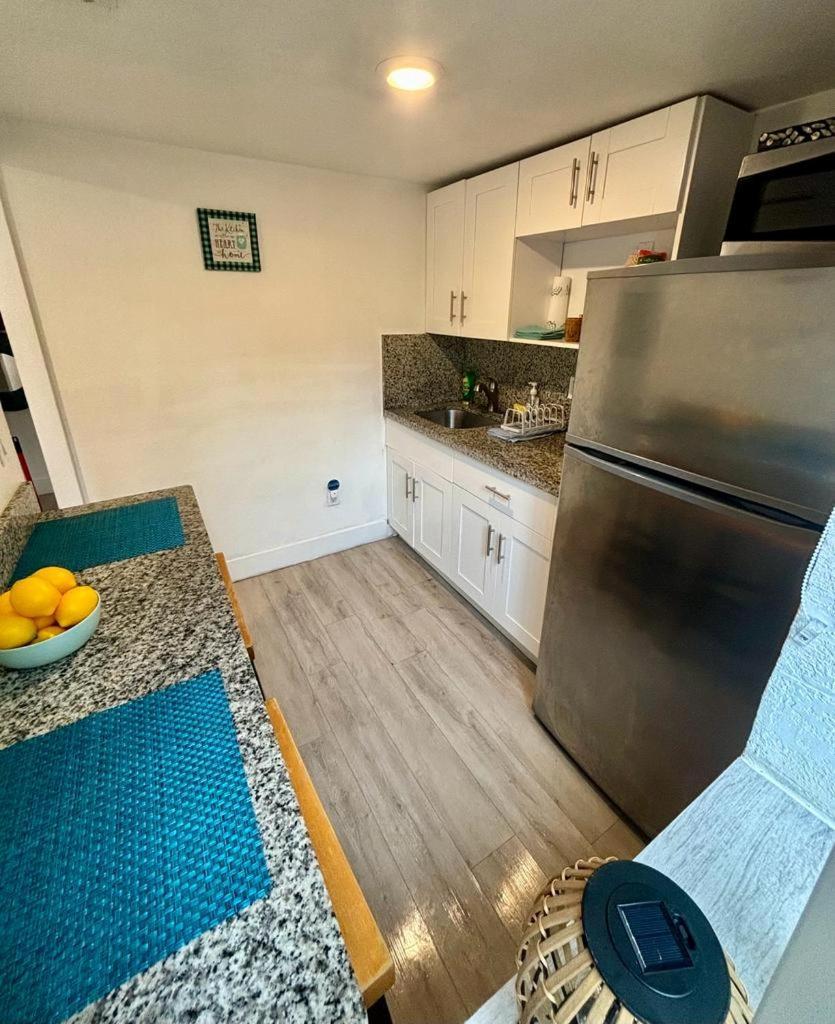 Nice Queen Bedroom - Best Location In Miami - Luggage Storage Service, Parking And Laundry المظهر الخارجي الصورة